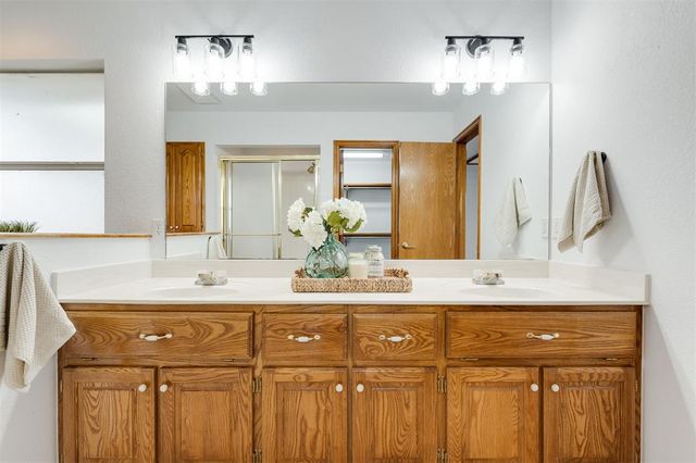 216 SW 140th Terrace, Oklahoma City, OK 73170