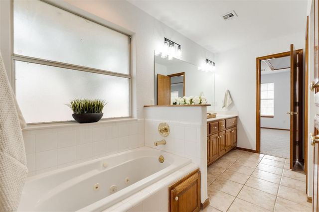 216 SW 140th Terrace, Oklahoma City, OK 73170