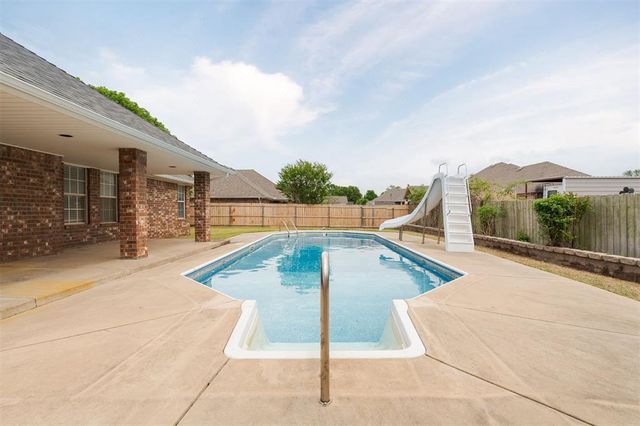 216 SW 140th Terrace, Oklahoma City, OK 73170