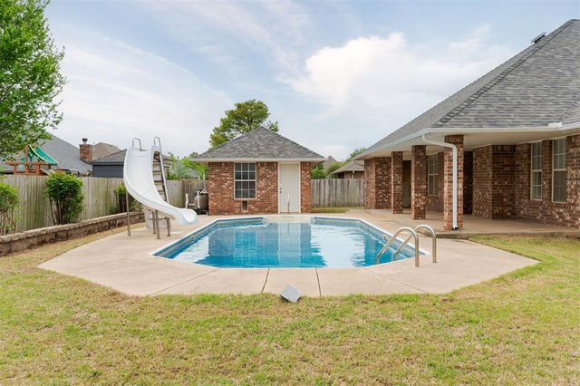 216 SW 140th Terrace, Oklahoma City, OK 73170