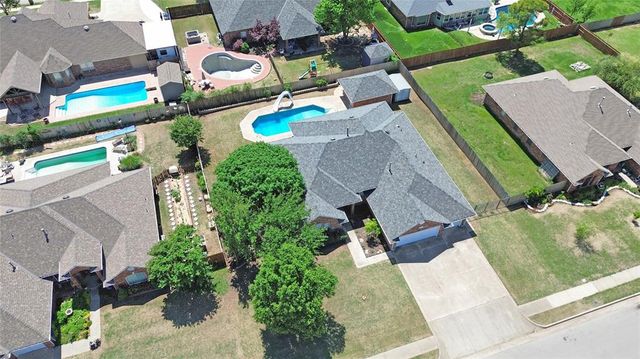 216 SW 140th Terrace, Oklahoma City, OK 73170