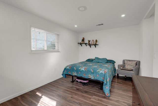 1530 Glenn Ave, Modesto, CA 95358