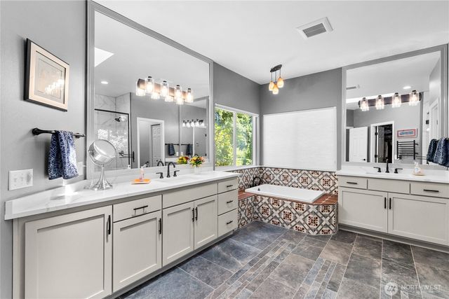 6042 Troon Lane SE, Olympia, WA 98501