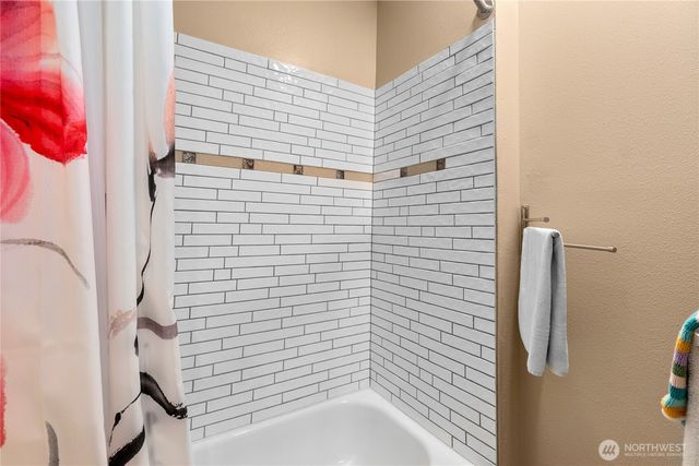 6042 Troon Lane SE, Olympia, WA 98501