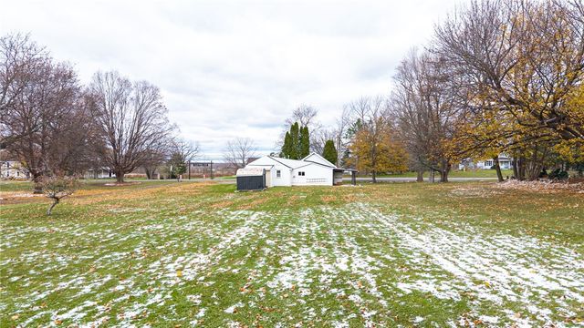 9151 State Route 5 And 20, West Bloomfield, NY 14469