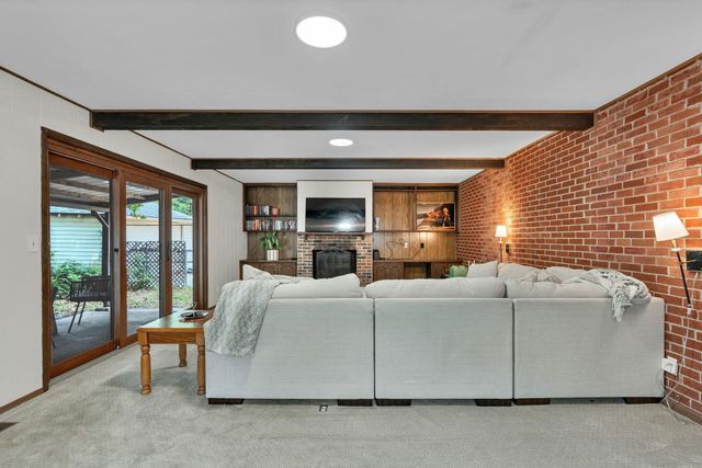633 S Broadview, Wichita, KS 67218