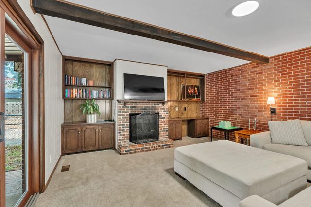 633 S Broadview, Wichita, KS 67218