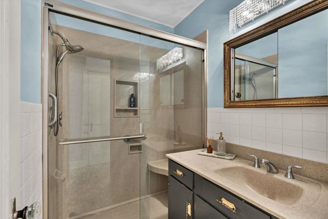 633 S Broadview, Wichita, KS 67218