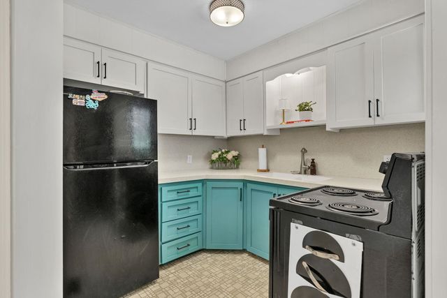 633 S Broadview, Wichita, KS 67218