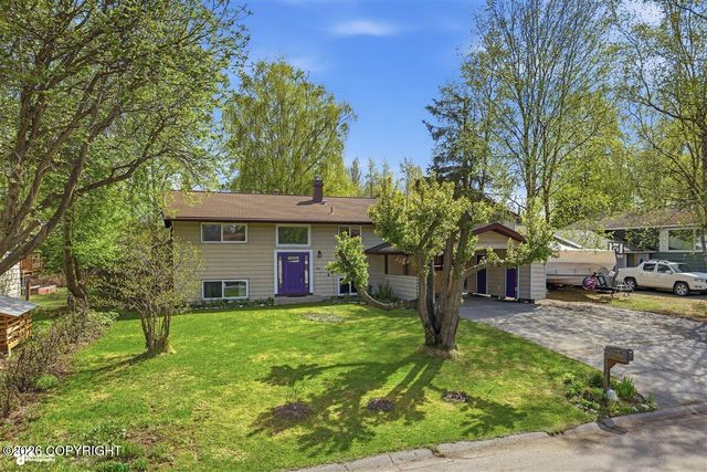 4633 Pavalof Street, Anchorage, AK 99507