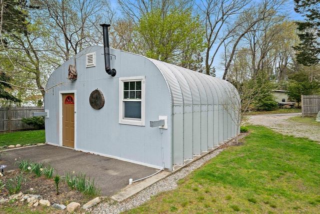 13 Atwood St, Kingston, MA 02364