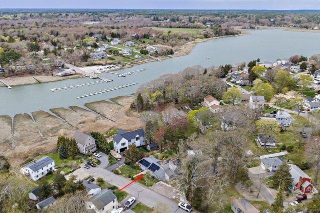 13 Atwood St, Kingston, MA 02364