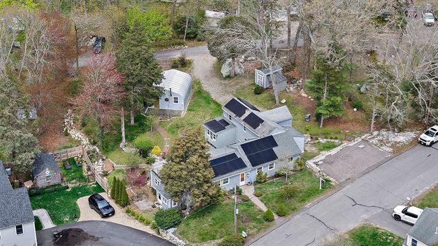 13 Atwood St, Kingston, MA 02364