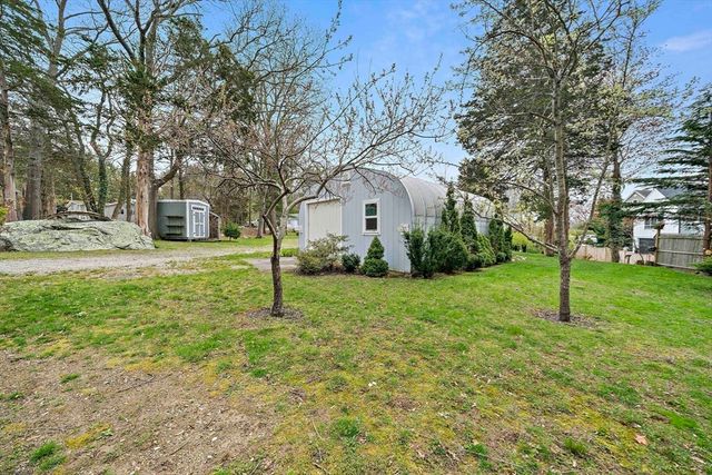 13 Atwood St, Kingston, MA 02364