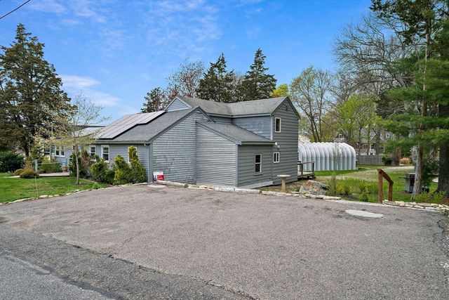 13 Atwood St, Kingston, MA 02364