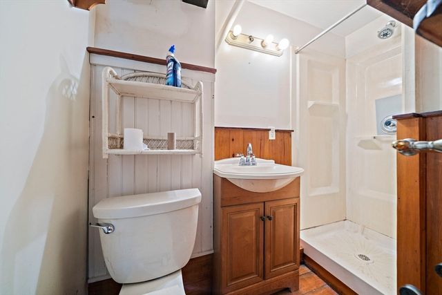 13 Atwood St, Kingston, MA 02364