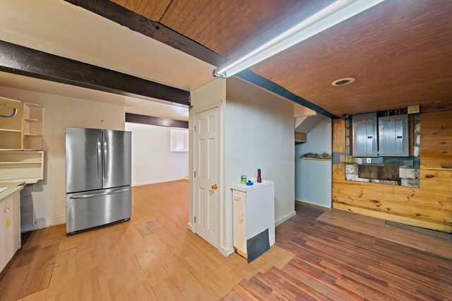 13 Atwood St, Kingston, MA 02364