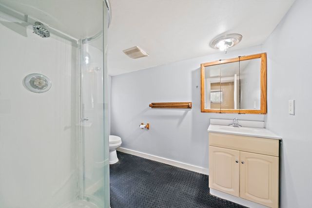 13 Atwood St, Kingston, MA 02364