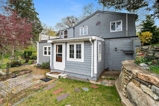 13 Atwood St, Kingston, MA 02364