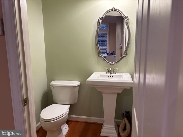 8006 RESERVE WAY, Vienna, VA 22182