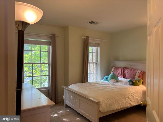 8006 RESERVE WAY, Vienna, VA 22182