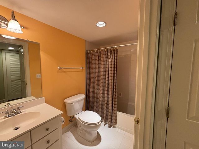 8006 RESERVE WAY, Vienna, VA 22182