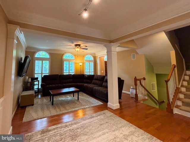8006 RESERVE WAY, Vienna, VA 22182