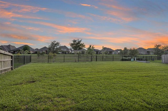 20207 Appaloosa Hill Drive, Tomball, TX 77377