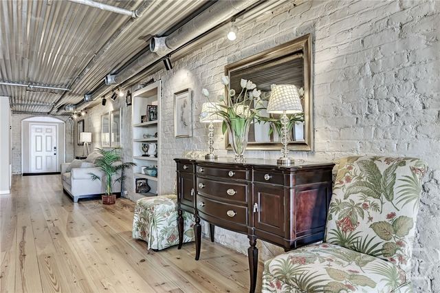 212 W Lower Factors Walk, Savannah, GA 31401