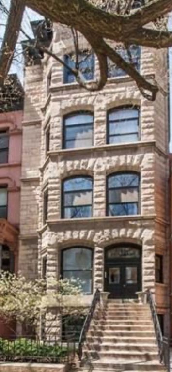 818 N Dearborn Street 3F, Chicago, IL 60610
