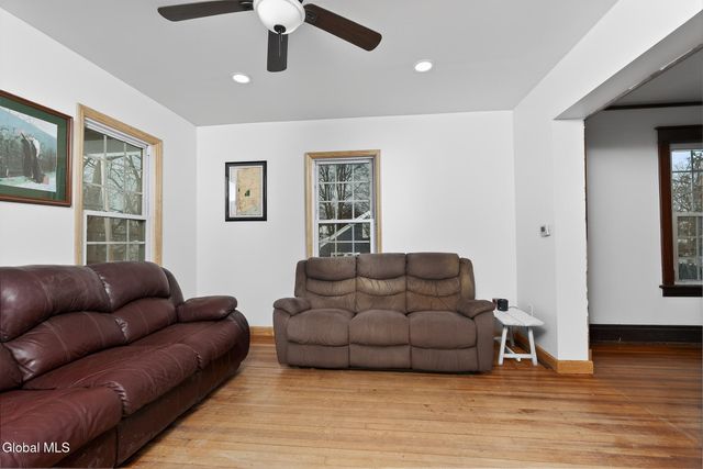 58 Campbell Avenue, Castleton-on-hudson, NY 12033