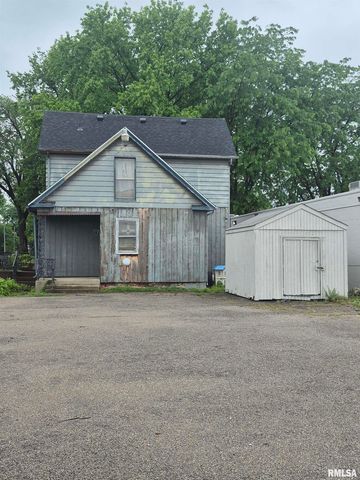 1430 S 8TH Street, Springfield, IL 62703