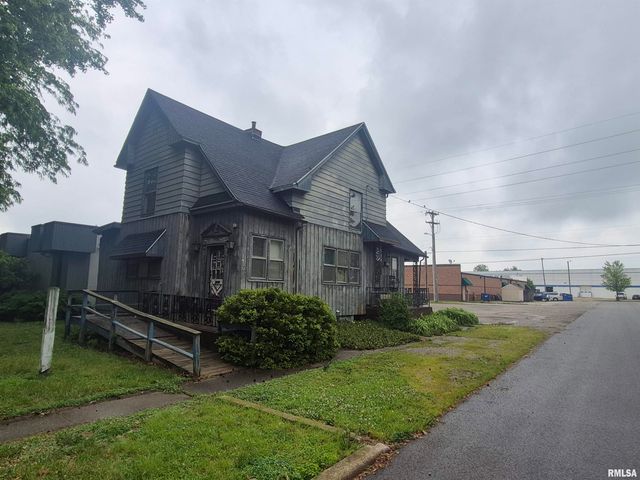 1430 S 8TH Street, Springfield, IL 62703