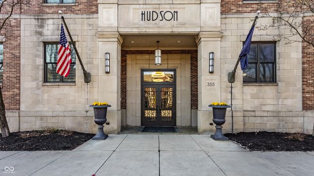 355 E Ohio Street 201, Indianapolis, IN 46204