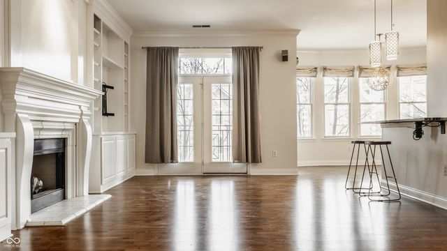 355 E Ohio Street 201, Indianapolis, IN 46204