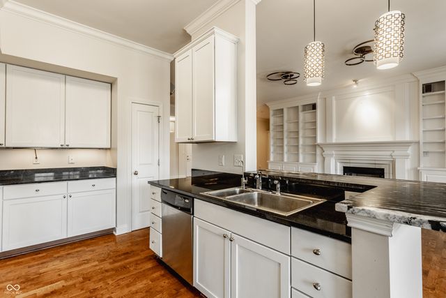 355 E Ohio Street 201, Indianapolis, IN 46204