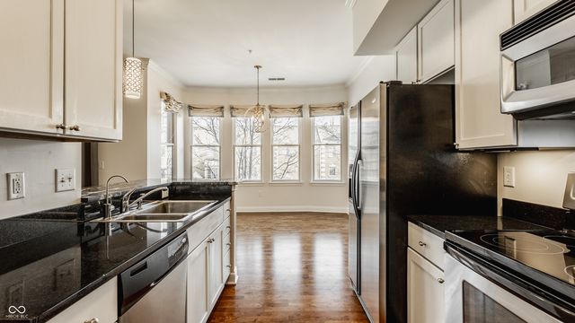 355 E Ohio Street 201, Indianapolis, IN 46204