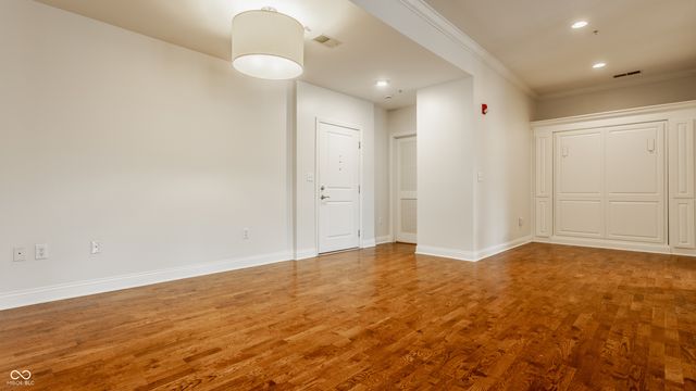 355 E Ohio Street 201, Indianapolis, IN 46204