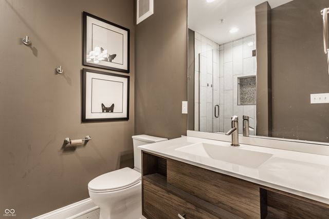 355 E Ohio Street 201, Indianapolis, IN 46204