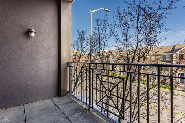 355 E Ohio Street 201, Indianapolis, IN 46204