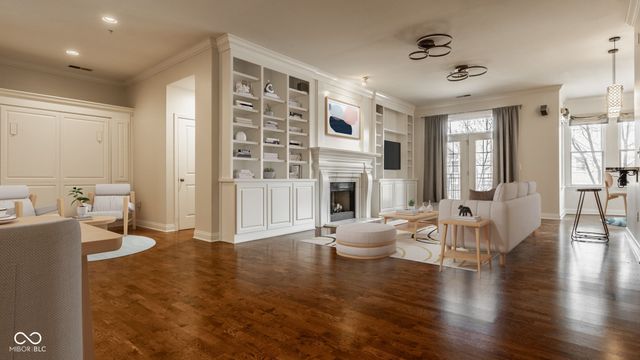 355 E Ohio Street 201, Indianapolis, IN 46204