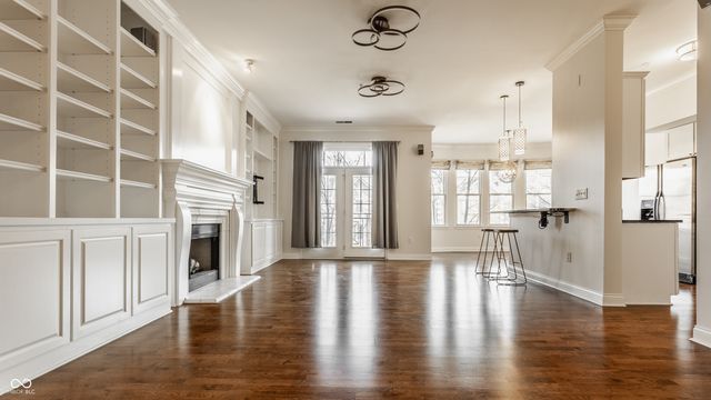 355 E Ohio Street 201, Indianapolis, IN 46204