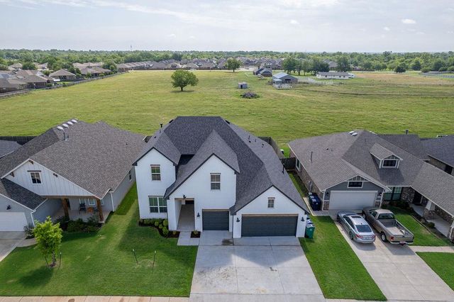 800 Firefork Avenue, Yukon, OK 73099