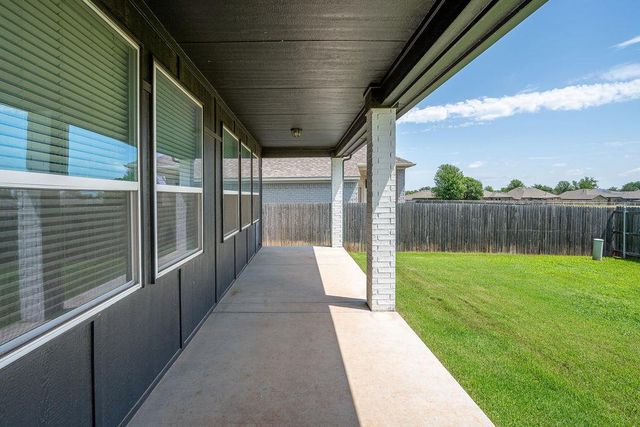 800 Firefork Avenue, Yukon, OK 73099