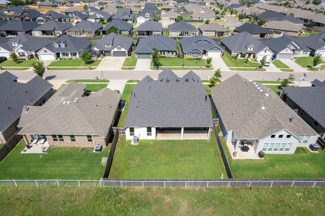 800 Firefork Avenue, Yukon, OK 73099