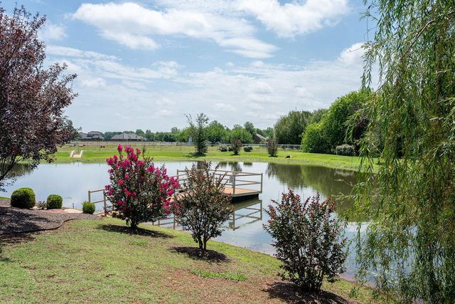 800 Firefork Avenue, Yukon, OK 73099
