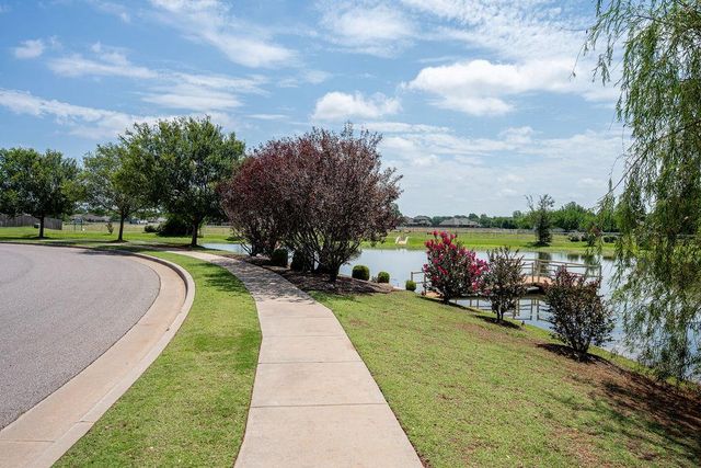 800 Firefork Avenue, Yukon, OK 73099