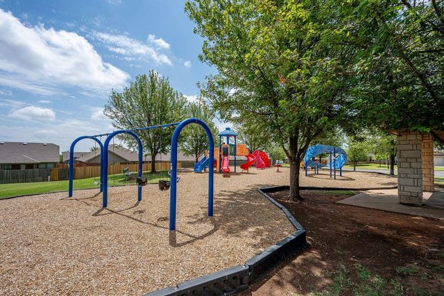 800 Firefork Avenue, Yukon, OK 73099