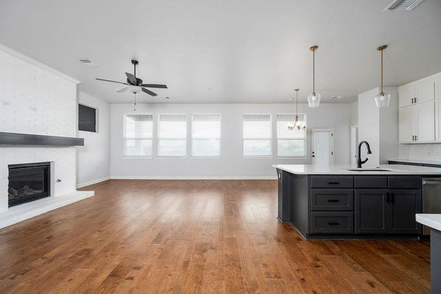 800 Firefork Avenue, Yukon, OK 73099