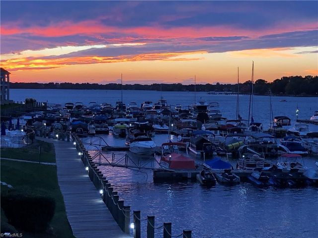 18789 Vineyard Point Lane, Cornelius, NC 28031